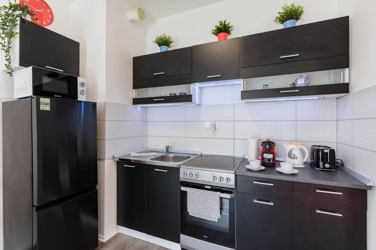 New Blue Danube Apartment With Balcony And Parking Budapest Bagian luar foto