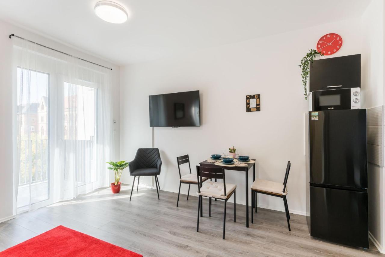 New Blue Danube Apartment With Balcony And Parking Budapest Bagian luar foto