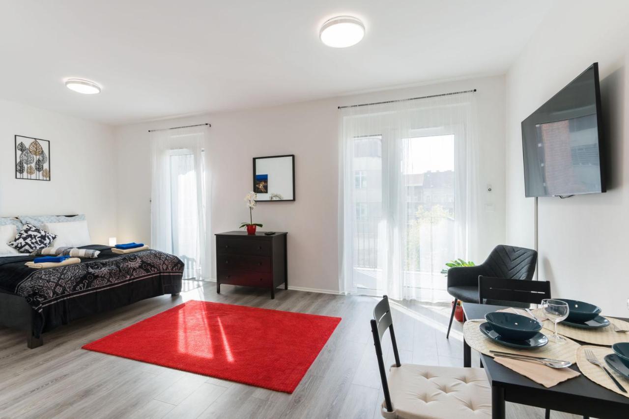 New Blue Danube Apartment With Balcony And Parking Budapest Bagian luar foto